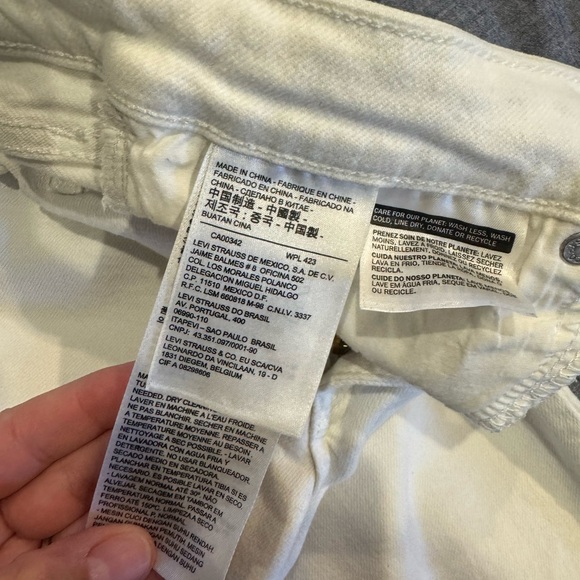 THREE JEAN BUNDLE: Levi’s 711 Skinny Jeans - Picture 13 of 16